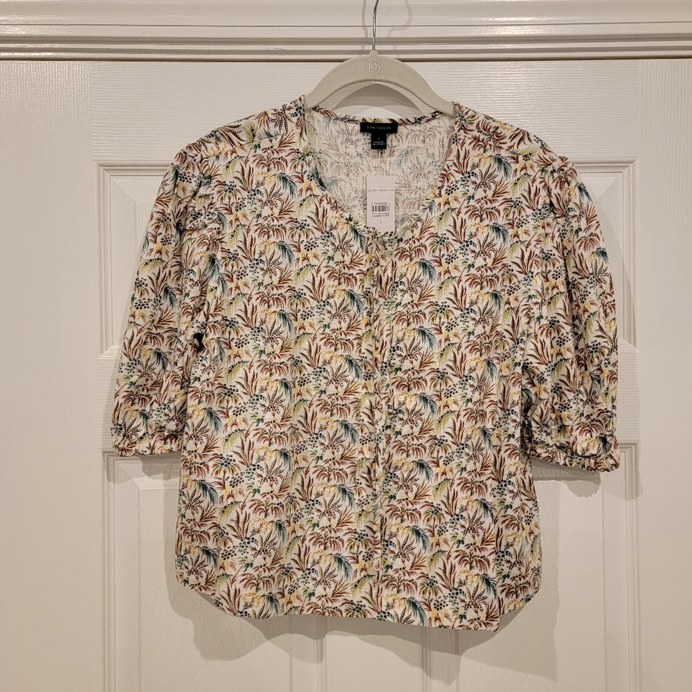 Ann Taylor Small Tie Neck Puff Sleeve Top, New with Tag - Picture 4 of 6